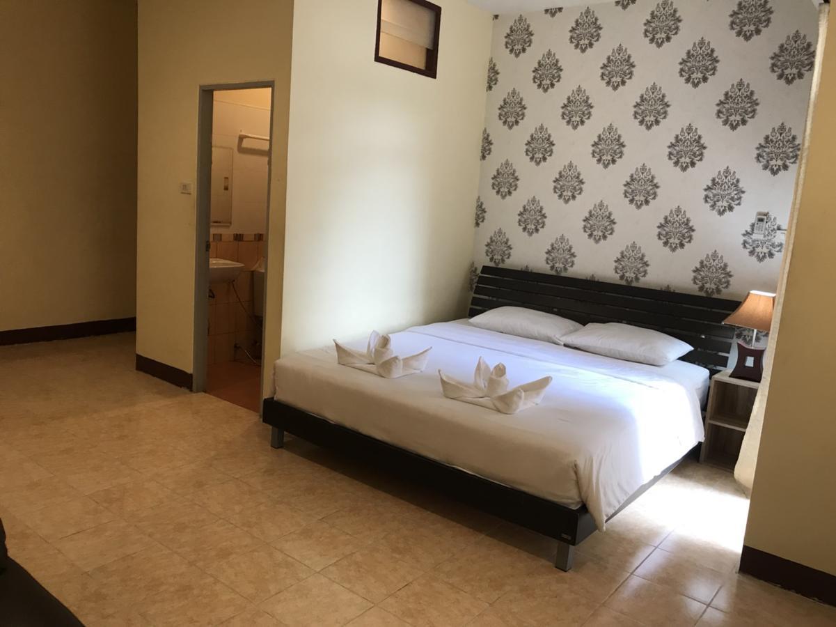 Ferb Guest house 2*